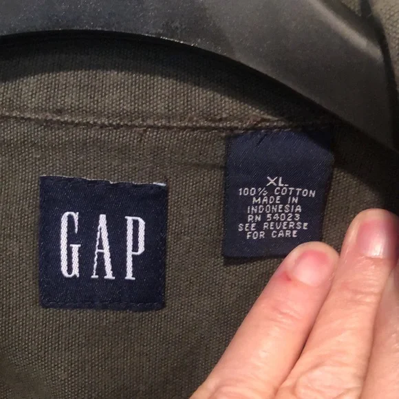 GAP Men’s army green winter weight 100% cotton shirt/shacket. Size XL - Picture 4 of 6